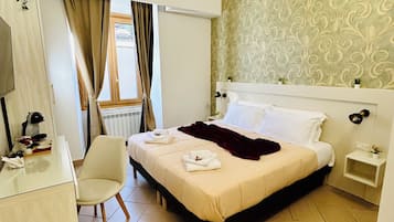 Chambre Confort Double ou avec lits jumeaux | Coffres-forts dans les chambres, bureau, fer et planche à repasser