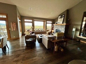 Hus - 3 sovrum | Vardagsrum | Smart-tv