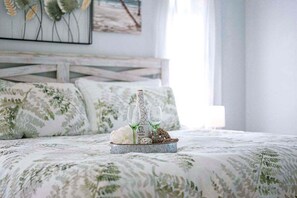 4 Schlafzimmer, Schreibtisch, Bügeleisen/Bügelbrett, Reisekinderbett