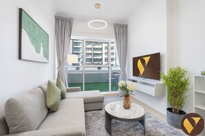 Luxury Apartment, Canal View | Living area