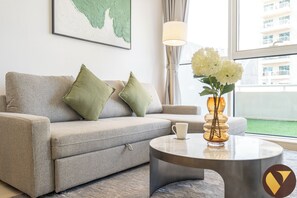 ラグジュアリー アパートメント カナルビュー | リビング エリア