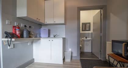 Lugton Rooms - Twin bedroom suite