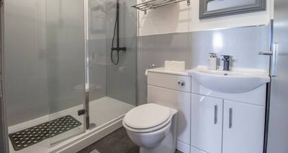 Lugton Rooms - 2 bedroom suite