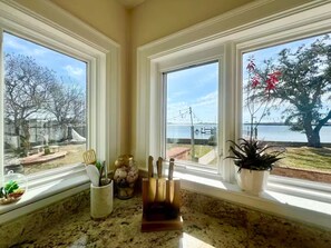 Interior - Waterview Oasis by Buckroe Beach (Hampton)