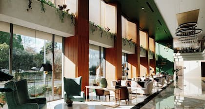 THE EMPORIA HOTEL