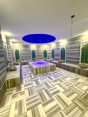 Turkish bath - VALİDE SULTAN TERMAL OTEL VE DEVREMÜLK  (Güdül)