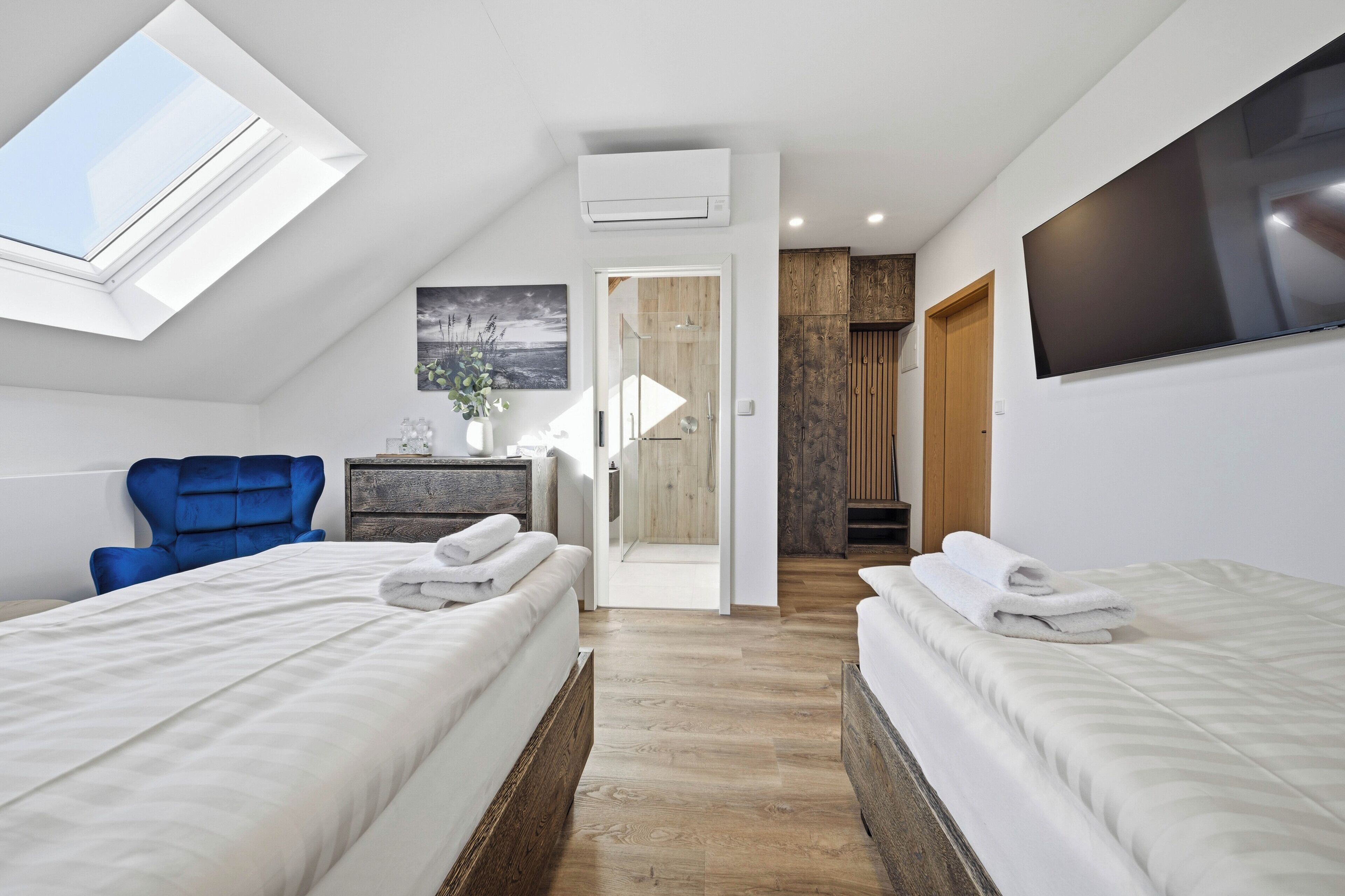 Deluxe Room | Desk, soundproofing, free WiFi