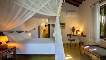 Deluxe Bungalow | 1 bedroom, premium bedding, minibar, blackout drapes