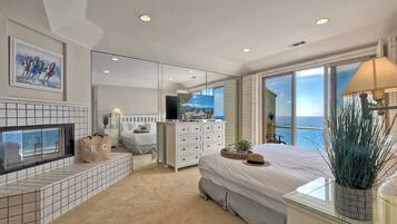 Kondominium, Beberapa Tempat Tidur, patio, pemandangan samudra (Beachfront Sunset) | 3 kamar tidur dan didekorasi berbeda-beda