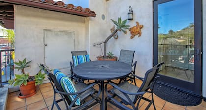 Valentina Suite 501 offers coastal mountain views, short walk to Pismo Pier