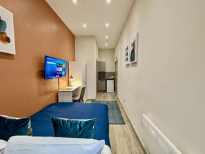 Schreibtisch, Bügeleisen/Bügelbrett, kostenloses WLAN, Bettw äsche