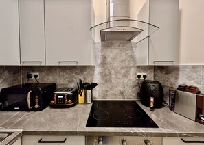 Fridge, microwave, oven, stovetop