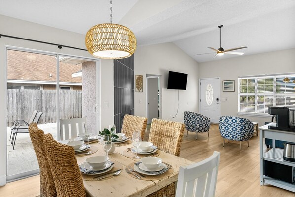 Dining - NEW! Walk to Beach 3 Blocks, Big Private Backyard, Firepit, Bunks, Sofa sleeper (Panama City Beach)