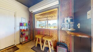 Interior - Lobster Roll: 3  BR, 2  BA House in Crystal Beach , Sleeps 9 (Crystal Beach)