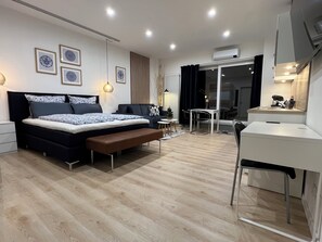 1 Schlafzimmer, Schreibtisch, Bügeleisen/Bügelbrett, kostenloses WLAN