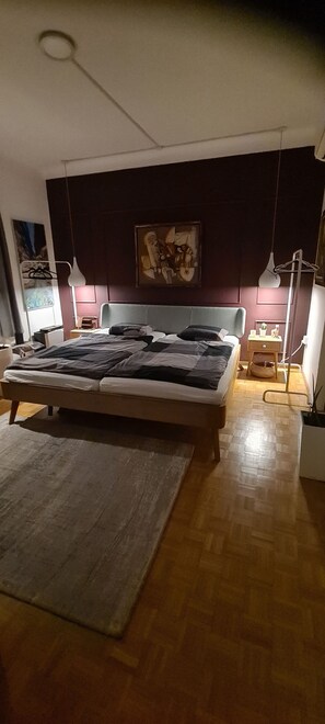 2 bedrooms, in-room safe, desk, iron/ironing board - ArtApartment near Stephansplatz Stylish 2 Bedroom with AC (Vienna)