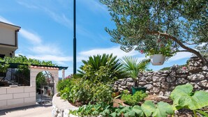 Unclassified image, 5 of 29, button - Great Apartment with Sea View (Orebic)