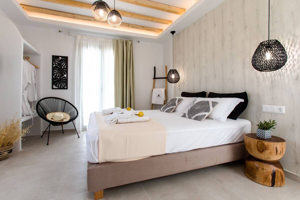 Suite, Smoking | 6 bilik tidur, meja
