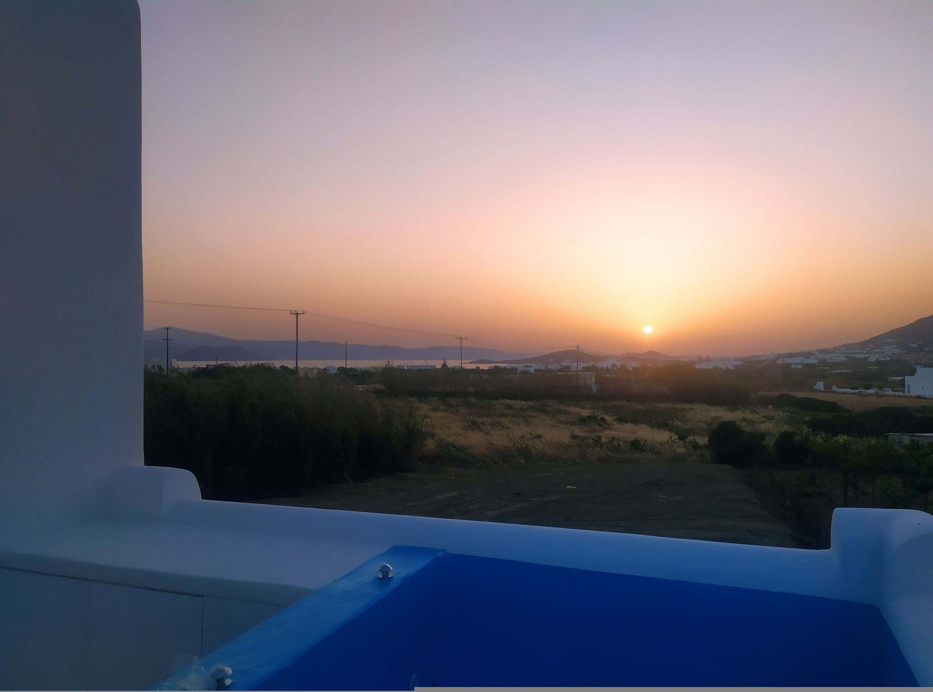 Suite | 6 bedrooms, desk