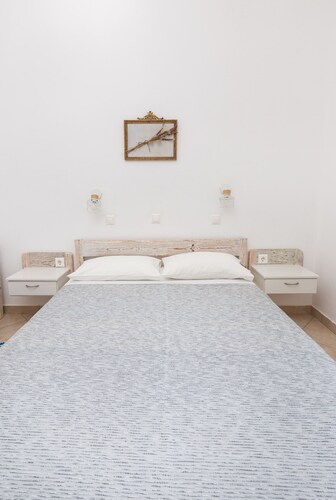 Harama Hotel Schinousa