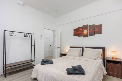 Amazing Condo in the heard of the city 