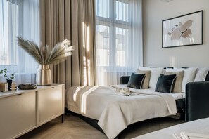 Sistema de insonorización, tabla de planchar con plancha y wifi gratis 