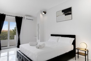 3 bedrooms, desk, iron/ironing board, free WiFi - #266 Luxurious Villa Bellagio by Home Holidays (Albufeira)