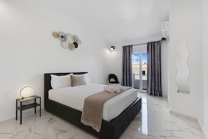 3 habitaciones, escritorio, tabla de planchar con plancha y wifi gratis 
