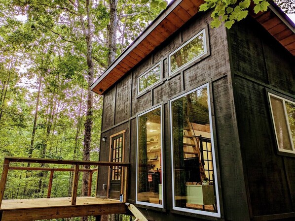 Terrace/patio - "The Treehouse"/HotTub/New Constr./NO Cleaning Fee (Morganton)