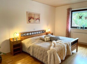 2 chambres, lit parapluie, Wi-Fi, draps fournis