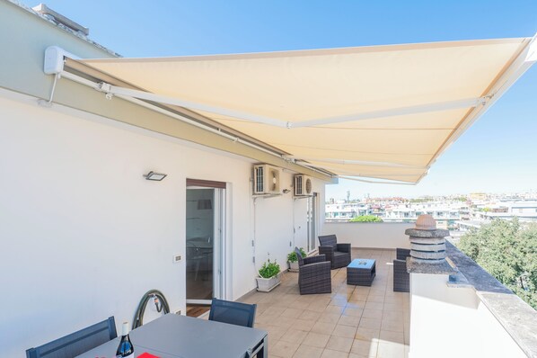 Panoramic Apartment | Terrace/patio