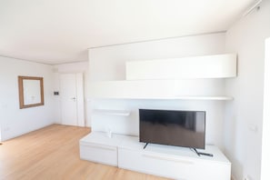 Panoramic Apartment | Living area - Caffarella Park Terraced 2Br Apartment (Rome)