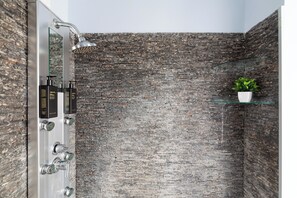 Apartamento | Banheiro | Toalhas de banho 