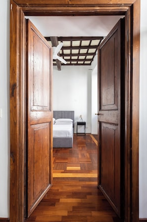 Apartment | Wohnbereich | 40-Zoll-Smart-TV mit Digitalempfang