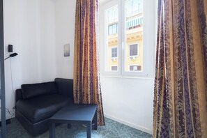 Living area - Cozy And Comfy Apartment At Esquilino (Rome)