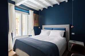 Elegance And Charm 2 Bedroom Apartment (via Giulia 69) | Edredón, decoración personalizada y muebles diferentes 