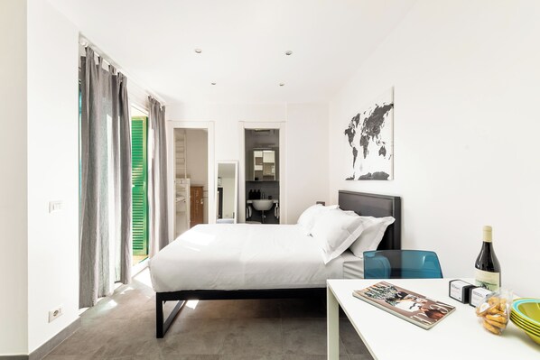 Apartment | 1 bedroom, free WiFi, bed sheets - Lovely Studio With Balcony By St. Peter (Rome)