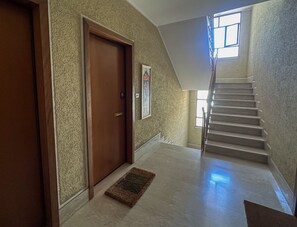 Exterior - Luminous 2Br Family Apartment In Residential Area (Rome)