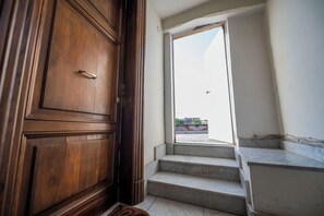 Exterior - St. John Basilica Lovely Tower Apartment  (Rome)