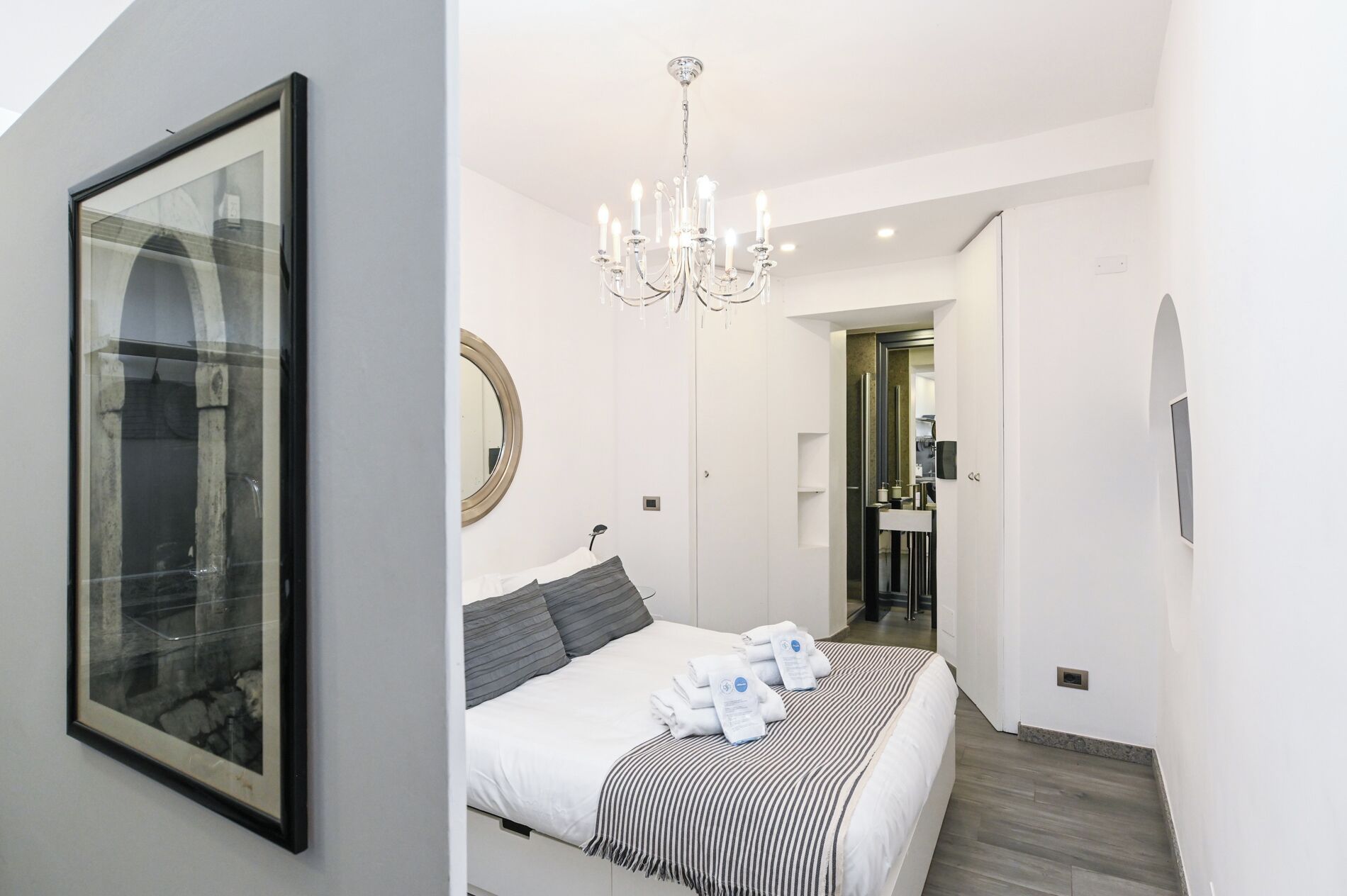 The Essential - Trastevere Design Studio (Via del Politeama 31) | Gratis Wi-Fi, sengetøj