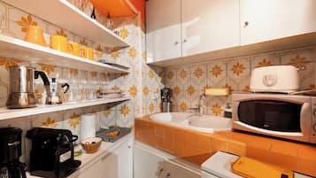 Trastevere Lovely Apartment (Via della Luce 55) | Dapur pribadi | Tisu