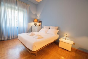 Trastevere 2 BR Cozy Apartment (Via Nicola Fabrizi 11) | Wi-Fi ฟรี, ผ้าปูที่นอน