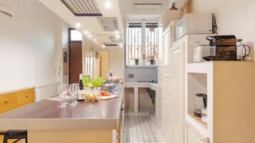 Termini Station Lightsome 3BR Apartment (Piazzale Tiburtino 28) | Private kitchen