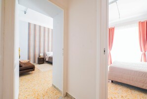 Apartment | 2 bedrooms, free WiFi, bed sheets - Trastevere Lovely 2 Br Apartment  (Rome)