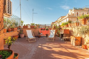 Apartment | Terrace/patio