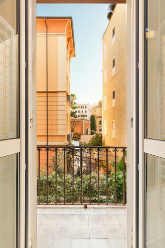 Vatican Beautiful 2Br Apartment With Terrace 