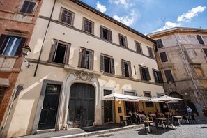 Exterior - Wonderful Apartment With Balcony In Piazza Margana (Rome)