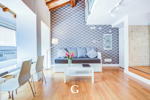 Vittoria Duplex Apartment | Living area