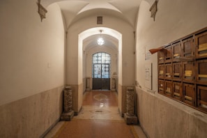 Exterior - Via Dei Banchi Vecchi Apartments (Rome)