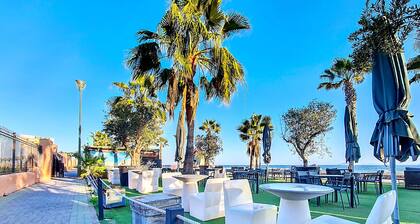 Emplacement sur la plage, wifi, parking, piscine commune